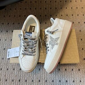 Golden Goose casual and fashionable flat shoes sneakers